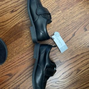 Carters boys dress shoes in tags